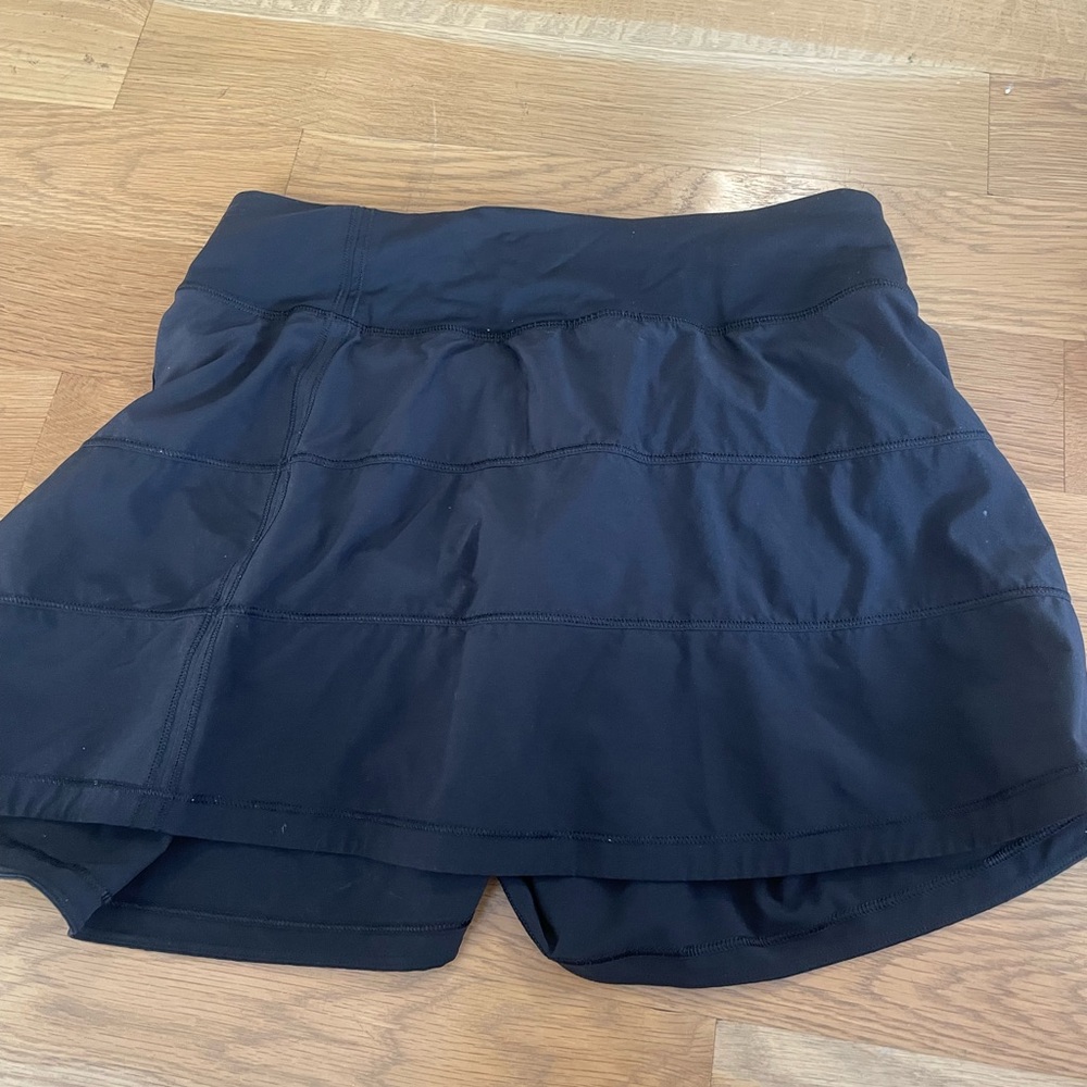 Black lululemon tennis skirt